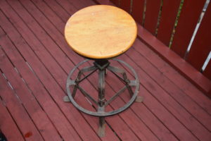 Old metal and wood stool (before)