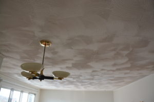 Stucco ceiling before removal